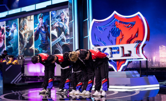 英雄联盟全球总决赛在IMAX影院盛大回归